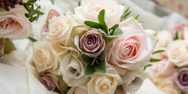 The Best Wedding Flowers - Outrageous Wedding Floral Arrangements