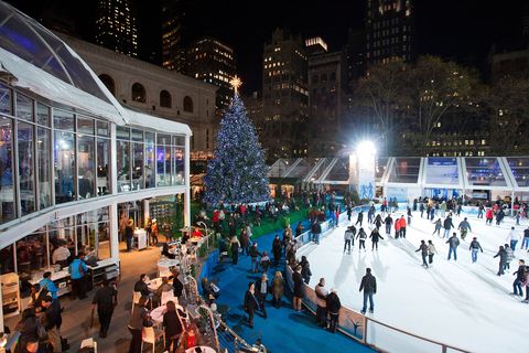 Christmas decoration, Winter, Holiday, Winter sport, Midnight, Ice rink, Crowd, Ice skate, Christmas lights, Christmas eve, 