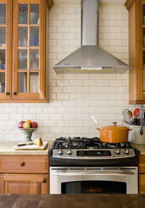 Gas stove, Room, Cooktop, Stove, Major appliance, Kitchen stove, Kitchen, Cookware and bakeware, Kitchen appliance, Fixture, 
