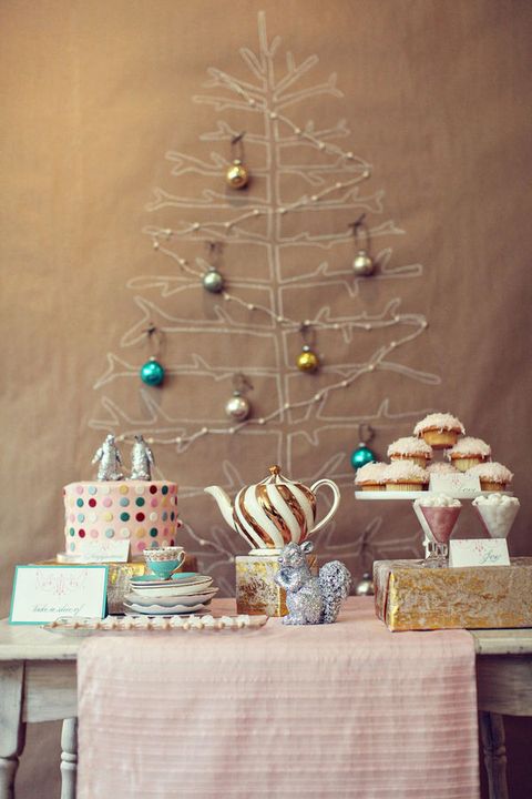 Christmas tree, Christmas decoration, Tree, Room, Table, Branch, Christmas, Sweetness, Interior design, Interior design, 