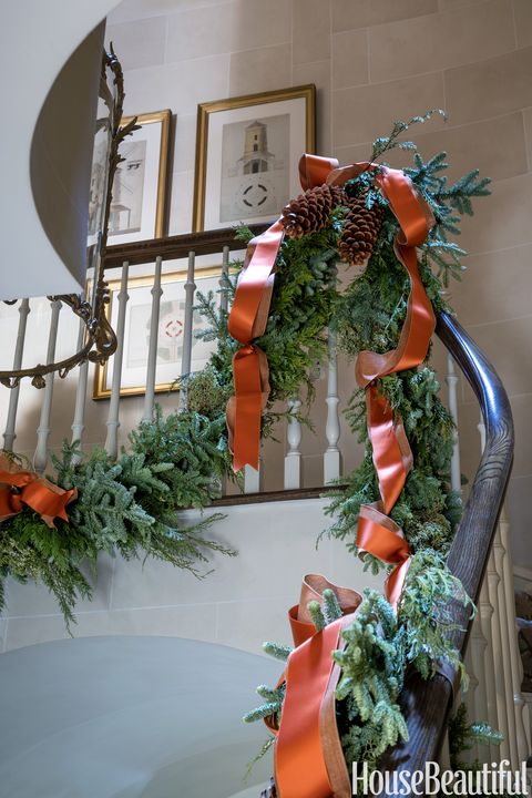 charlotte moss christmas garland on staircase