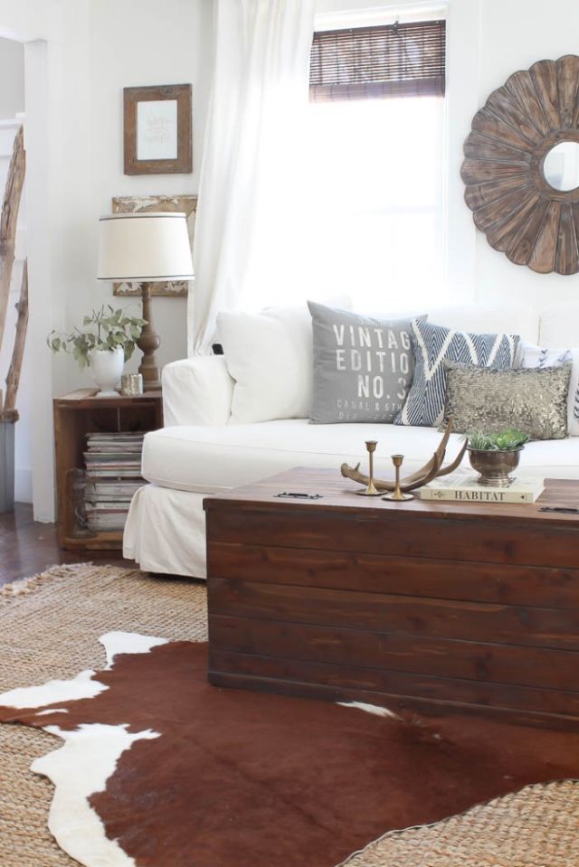 It's Official: The Layered Rug Trend Is Here to Stay  Layered rugs living  room, Rugs in living room, Living room designs