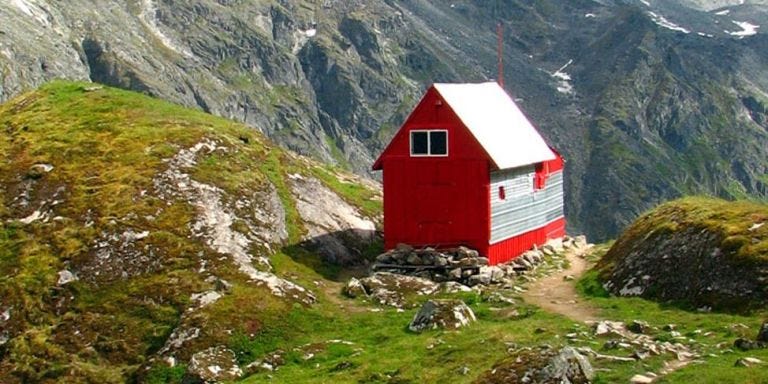 Alaska Mountain Range Huts - Free Camping Huts in Alaska