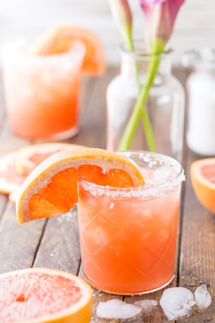 40+ Best Classic Summer Cocktails - Recipes For Summer Party Drinks