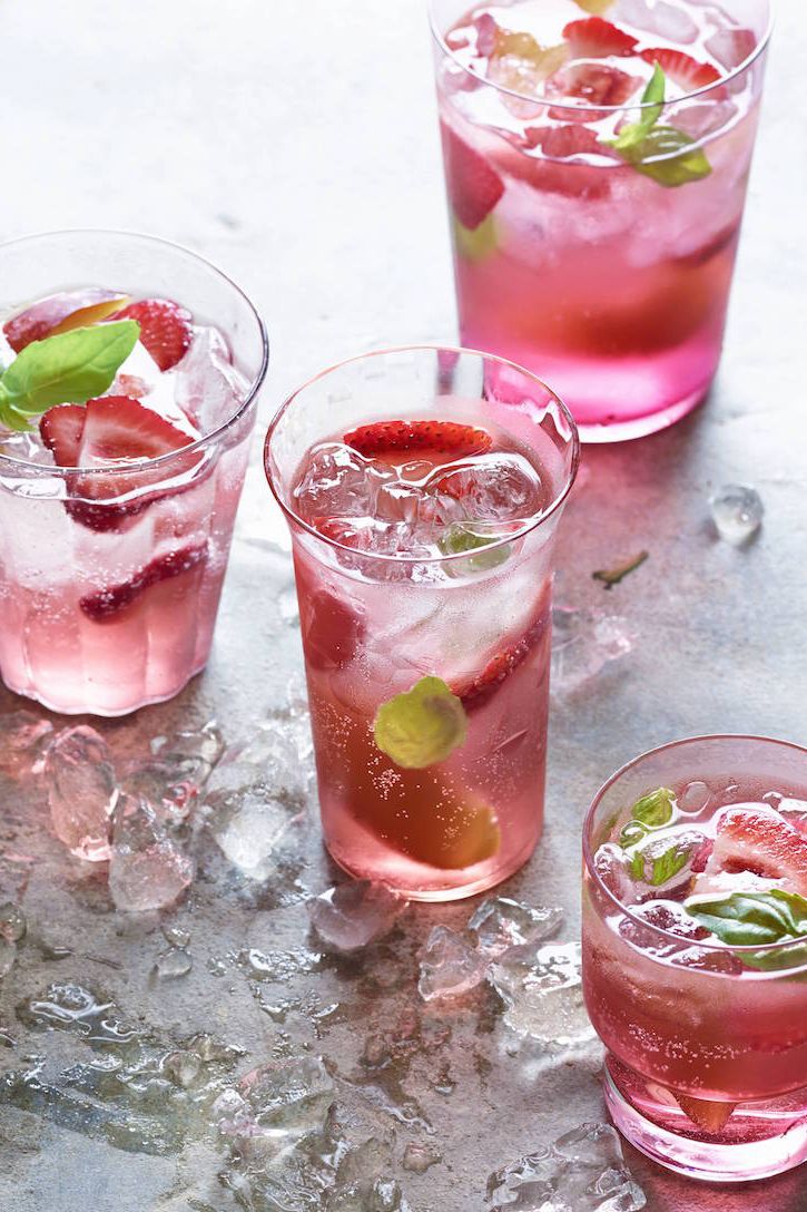 40+ Best Classic Summer Cocktails - Recipes For Summer Party Drinks