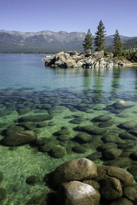 Body of water, Nature, Natural landscape, Water, Green, Shore, Wilderness, Lake, Rock, Water resources, 