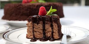 Dish, Food, Cuisine, Dessert, Flourless chocolate cake, Chocolate cake, Cake, Chocolate, Chocolate brownie, Ingredient, 
