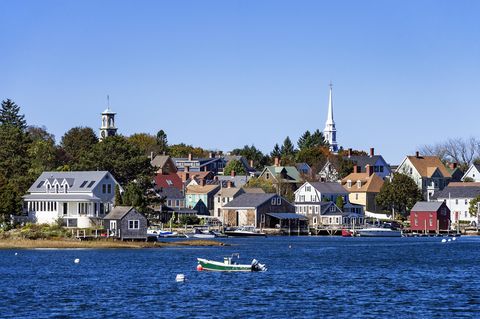 25 Happiest Small Towns in America - Happy Small Cities in the United ...