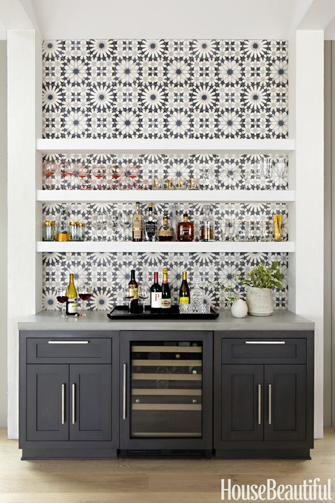 gray kitchen bar with tile backsplash