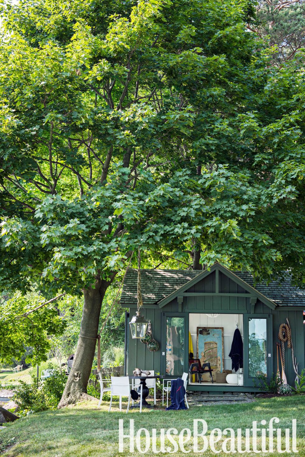 outdoor dining room