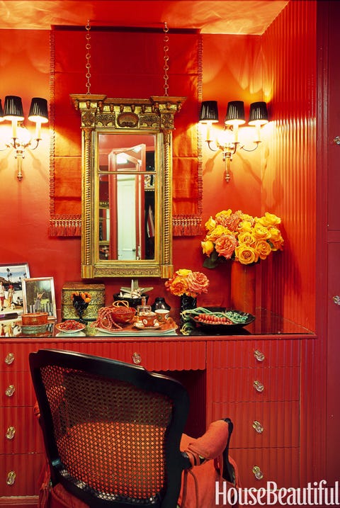 13 Diffe Shades Of Red Best Paint Colors Red Dressing Room