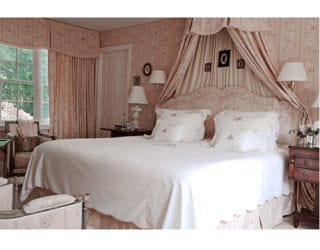 pink and white bedroom