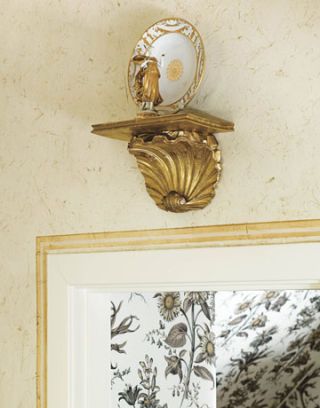 gilded shell brackets, living room