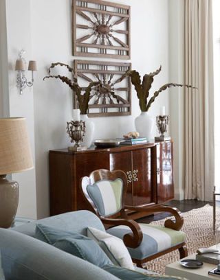 sitting area with console table