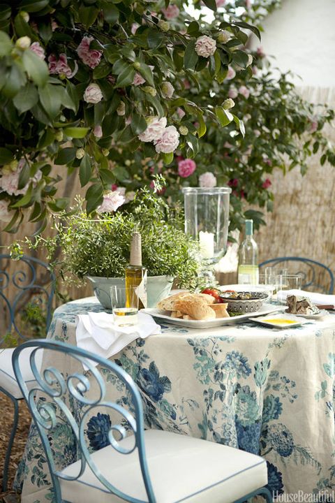 tablecloth, green, table, furniture, centrepiece, room, textile, flower, linens, tree,