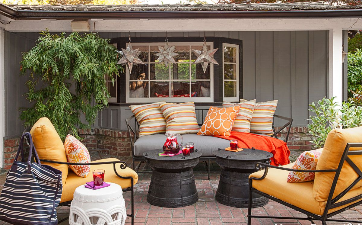 17 Best Outdoor Fall Decor Ideas - Ways To Decorate Outside For Fall