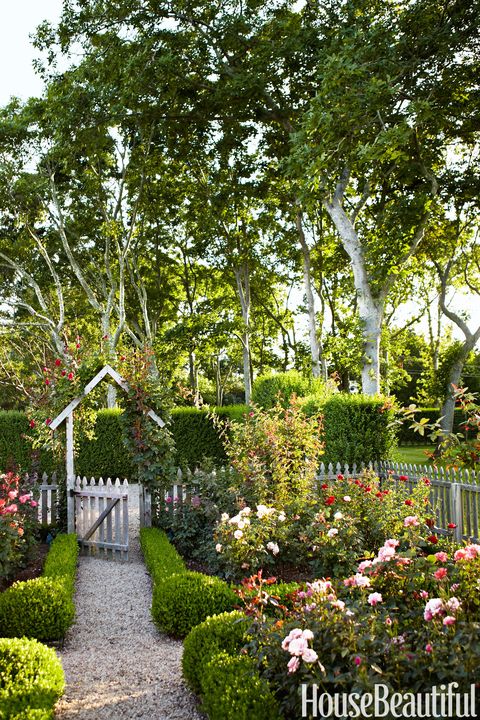 35 Backyard Design Ideas - Beautiful Yard Inspiration Pictures