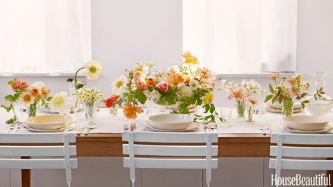 25 Beautiful Spring Table Setting Ideas - Stylish Spring Centerpieces -