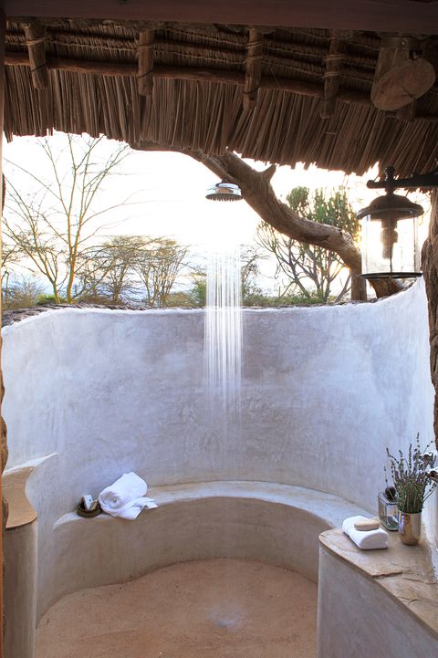 outdoor shower ideas that incorporate nature