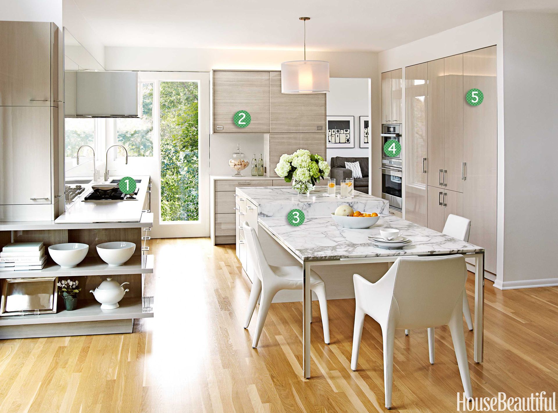 Airy And Bright Kitchen Contemporary Design