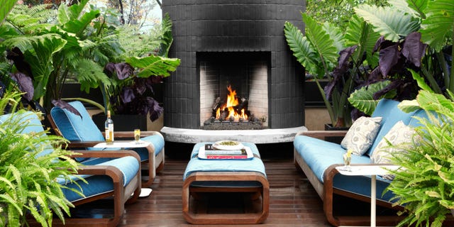 22 Outdoor Fireplaces That Will Keep You Warm All Night Outdoor