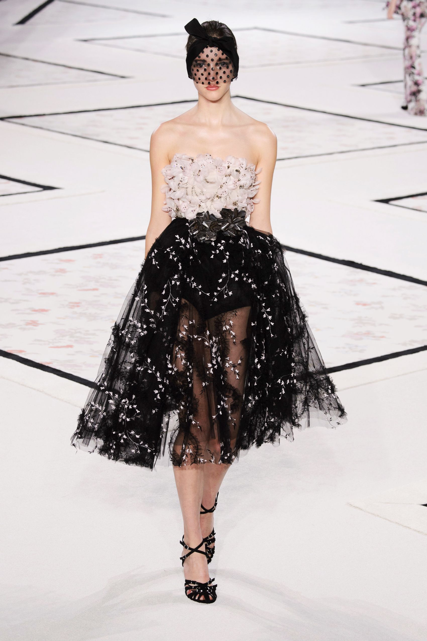 Spring 2015 Couture Fashion Shows - Couture Fashion From Spring 2015 Paris