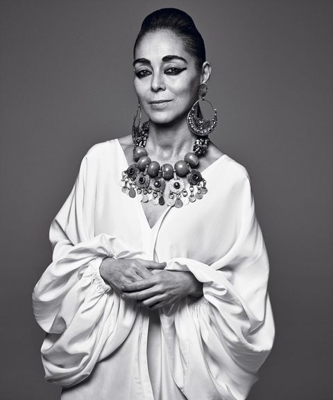 Shirin Neshat Iranian Born Artist Talks Being Daring, Art and ...