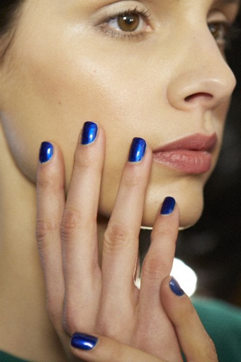 Best Nail Trends For Fall 15 Dark And Bright Nail Ideas From Fall 15 Runways