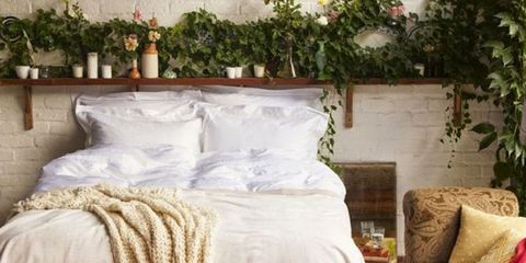 Property, Textile, Room, Bedding, Linens, Wall, Flowerpot, Bedroom, Bed, Bed sheet, 