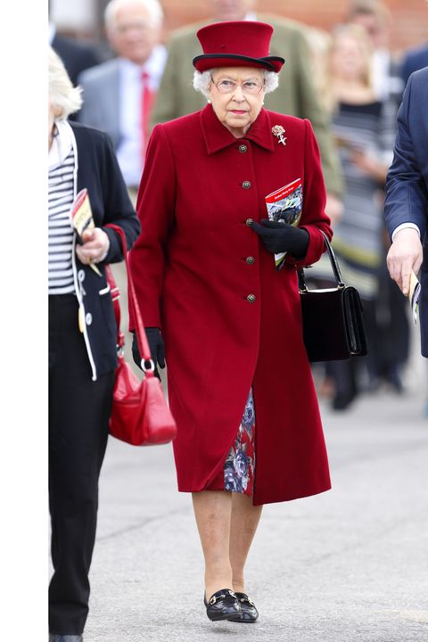 Queen Elizabeth S Best Style Moments Over The Years Queen