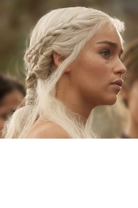 In the desert with the Dothraki, a tan-skinned Daenerys wears a double half-up, half-down braid.