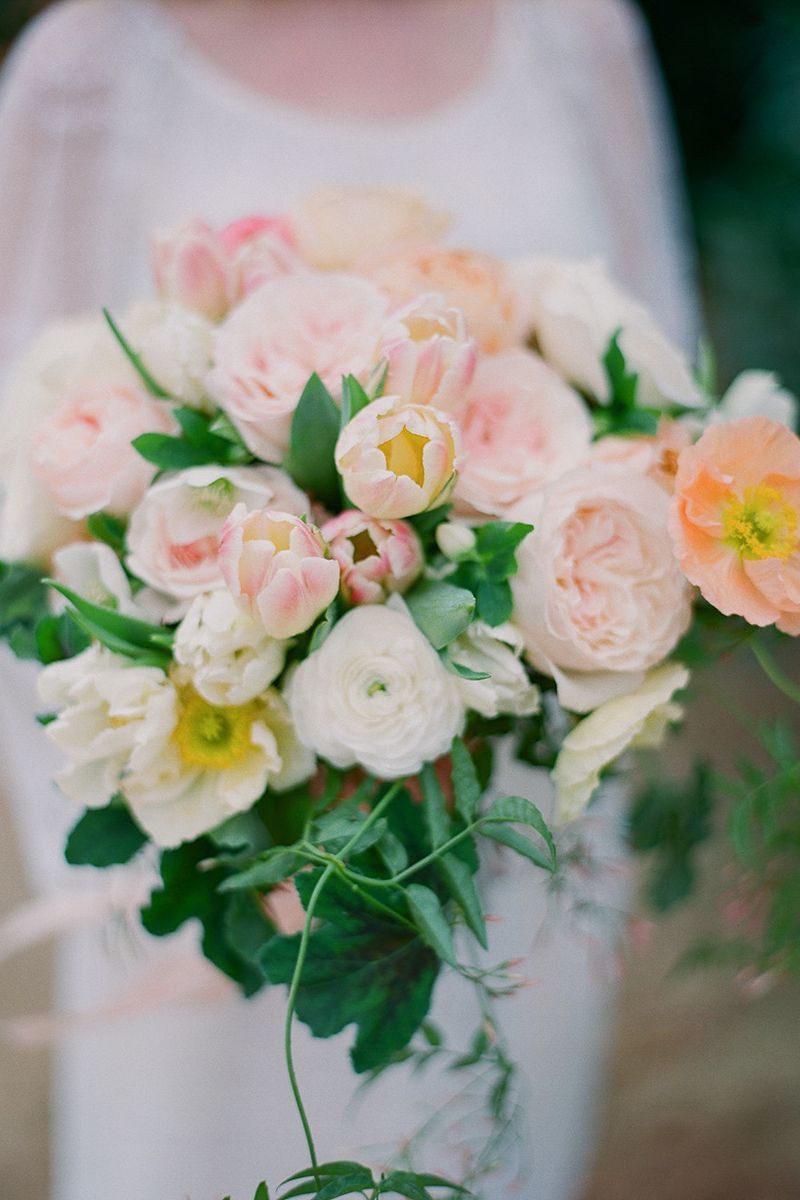 23 of the best garden rose wedding bouquets garden rose bouquet ideas for your wedding - Blush Garden Rose Bouquet 23 of the best garden rose wedding bouquets garden rose bouquet ideas for your wedding - Blush Garden Rose Bouquet
