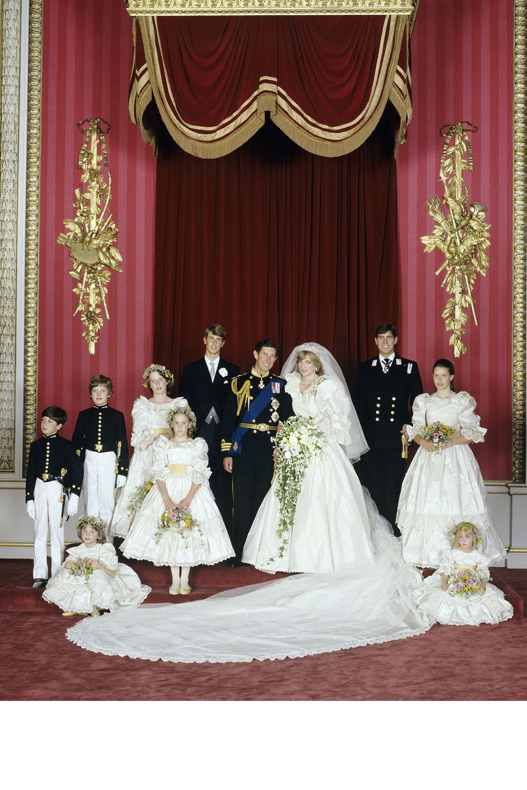 Princess Diana’s Wedding Photo Retrospective - Pictures From Princess