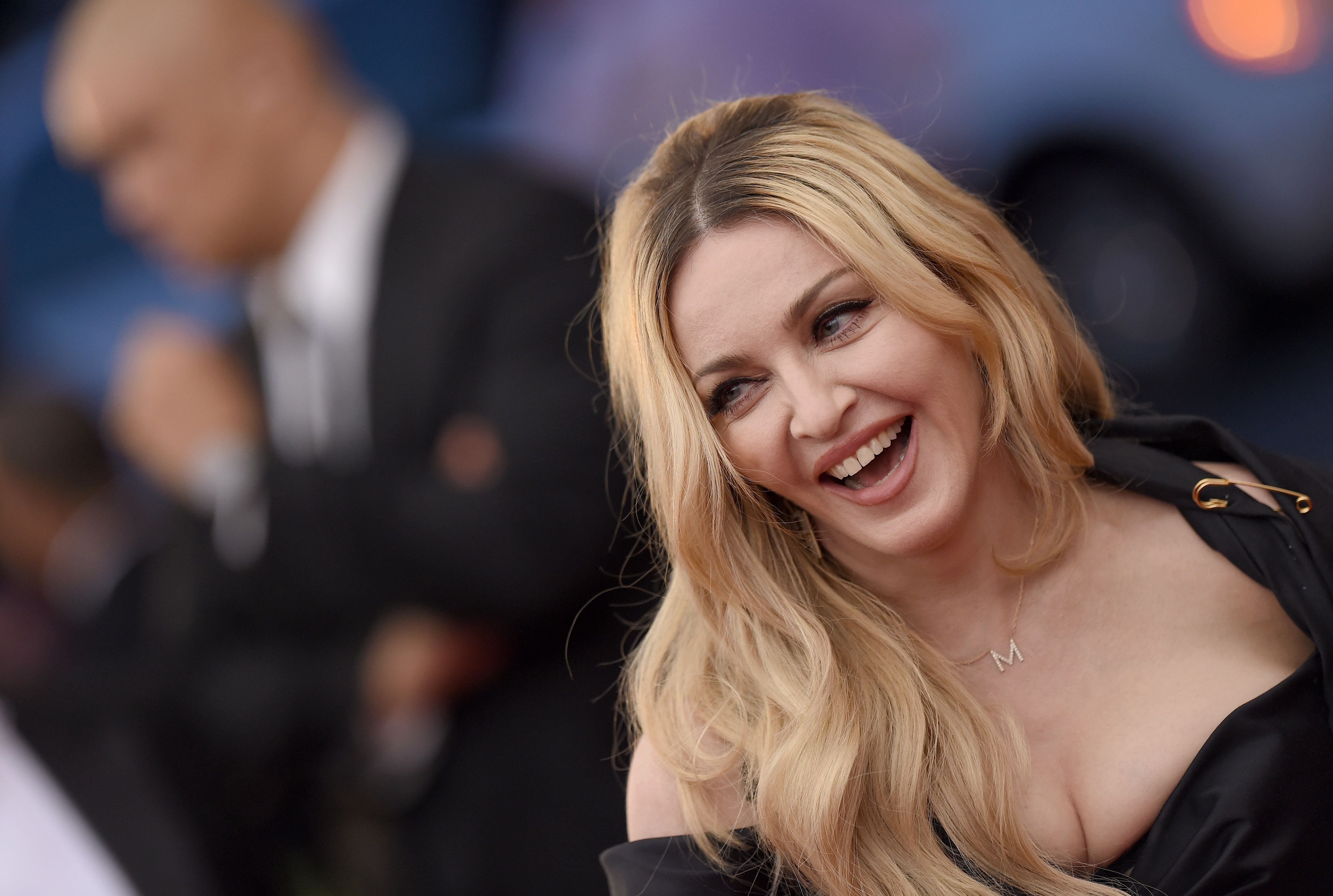 Madonna Posts a Nude Selfie to Support Hillary Clinton