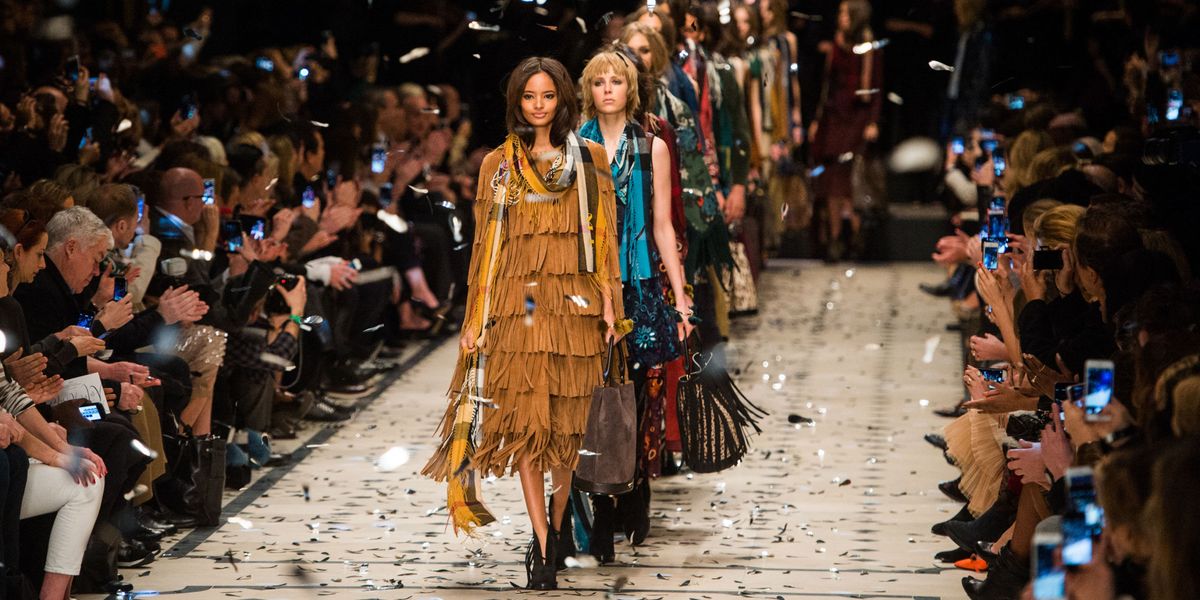 Burberry Previews Spring 2016 Collection on Snapchat - Burberry ...
