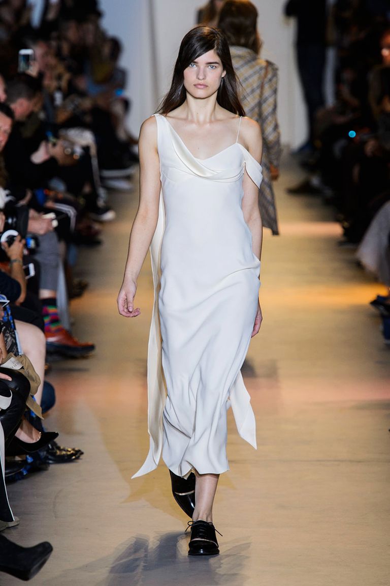 Best Bridal Looks From The Runway: Spring 2016- 30 Unique Bridal Gowns