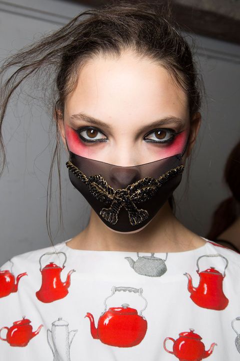 10 Halloween Beauty Ideas From the Spring 2016 Runways - Halloween