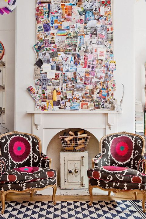 <p>Don't know what to do with the bare space above your fireplace? Go collage crazy and bring your favorite art inspo straight to your living room.</p><p><em><a href="http://decordemon.blogspot.com/2013_04_01_archive.html" target="_blank">Via Decor Demon</a>. </em></p>