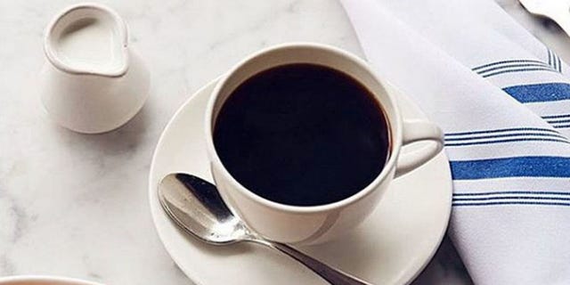 Coffee cup, Cup, Serveware, Drinkware, Dishware, Drink, Tableware, Teacup, Coffee, Liquid, 