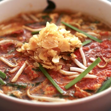 Food, Cuisine, Soup, Ingredient, Dish, Recipe, Condiment, Bowl, Cooking, Meat, 