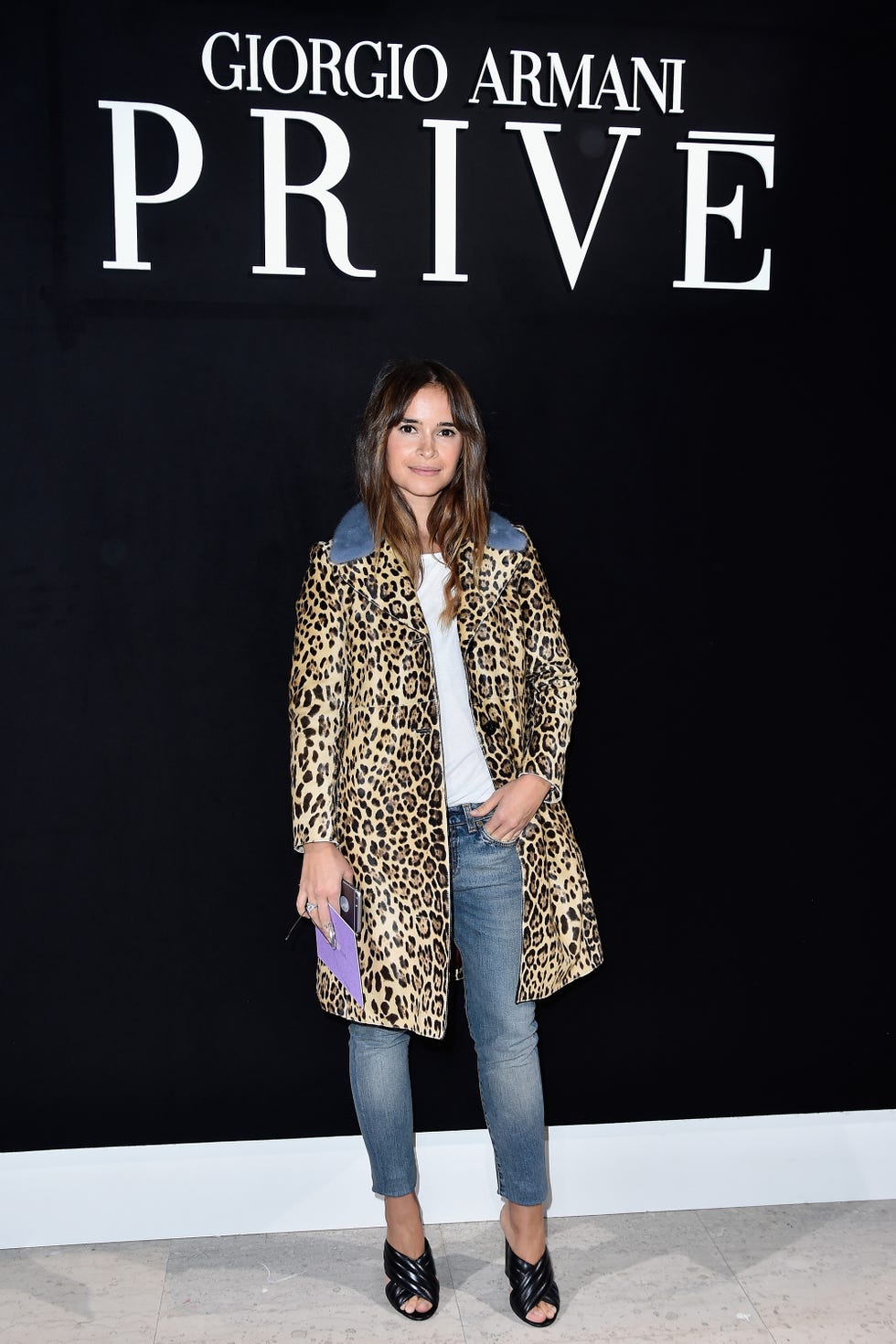 Clothing, Product, Sleeve, Trousers, Outerwear, Denim, Fashion accessory, Jeans, Style, Street fashion, 