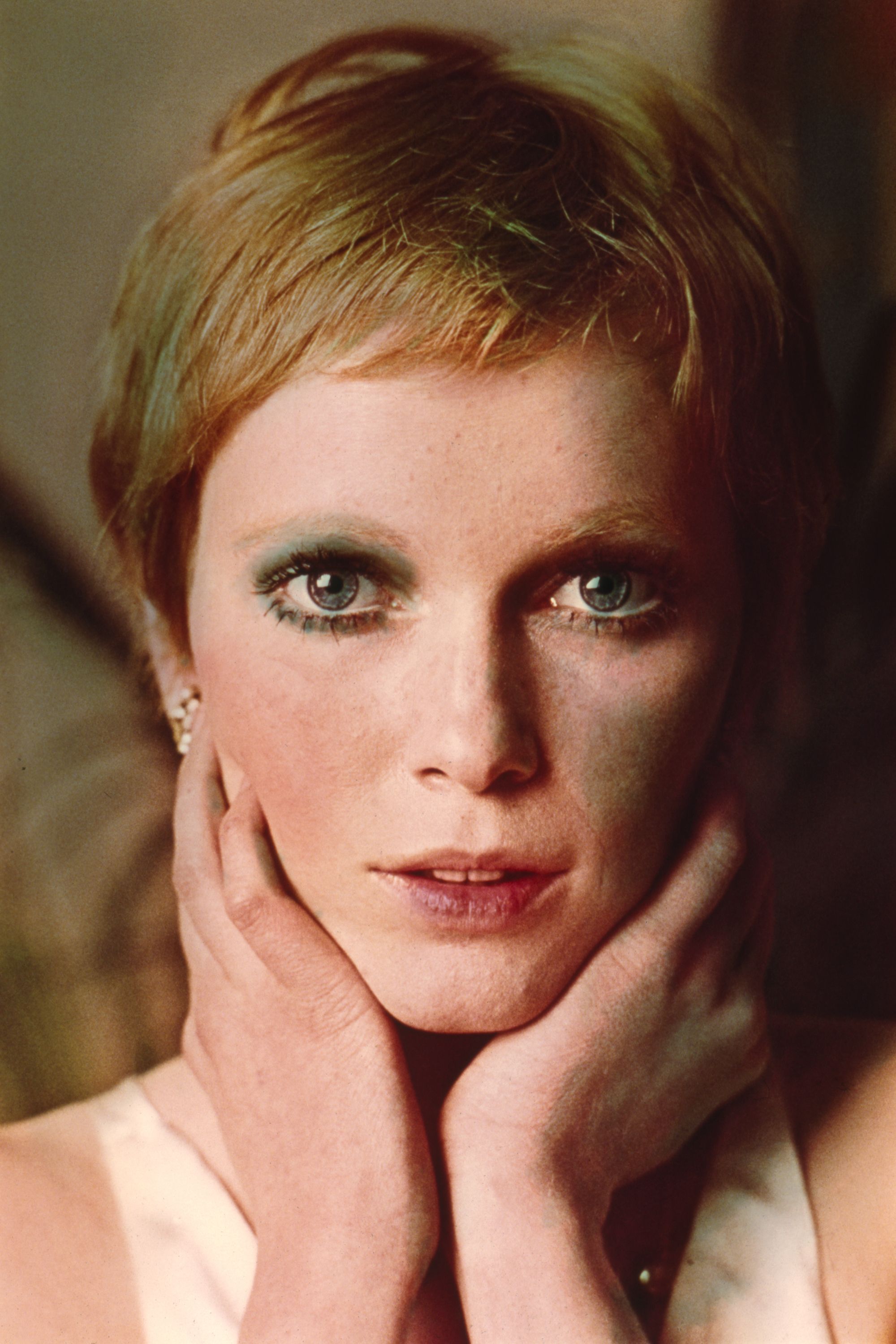 A Look Back At All Of Mia Farrow S Iconic Moments Mia Farrow