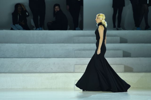 Dress, Style, Formal wear, Gown, Fashion, Street fashion, Costume design, Fashion model, Haute couture, One-piece garment, 