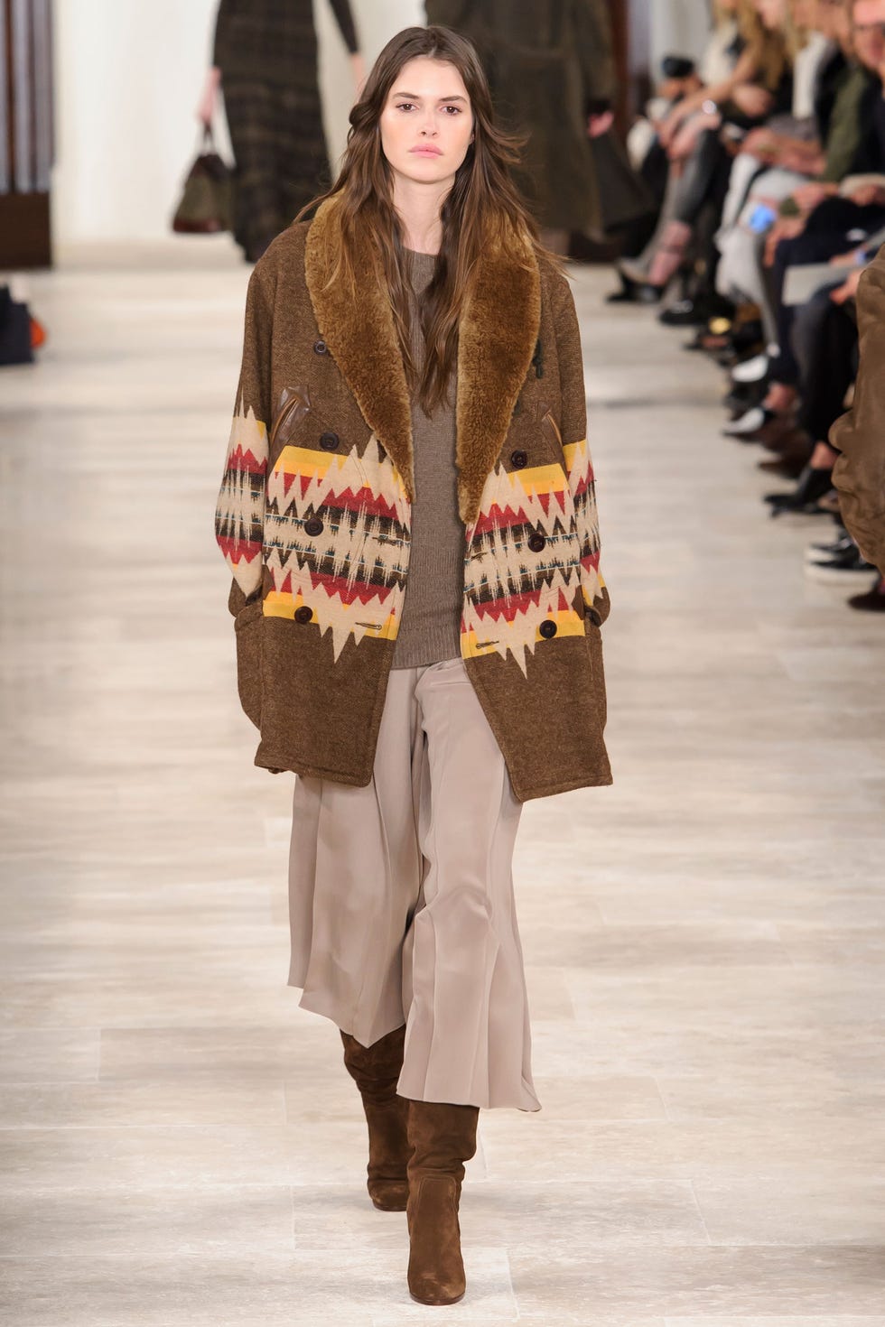 Clothing, Brown, Fashion show, Winter, Shoulder, Textile, Joint, Runway, Outerwear, Fashion model, Clothing, Brown, Fashion show, Winter, Shoulder, Textile, Joint, Runway, Outerwear, Fashion model,