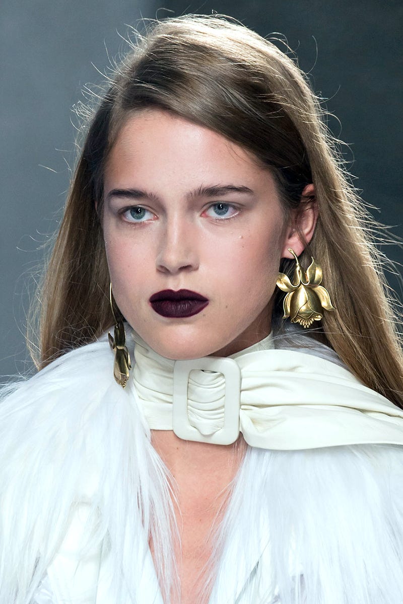Lip, Hairstyle, Earrings, Skin, Forehead, Eyebrow, Eyelash, Style, Fashion accessory, Beauty, 