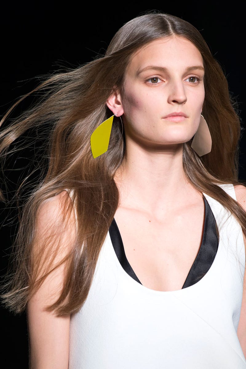 Hair, Ear, Lip, Hairstyle, Skin, Earrings, Shoulder, Eyebrow, Eyelash, Style, 
