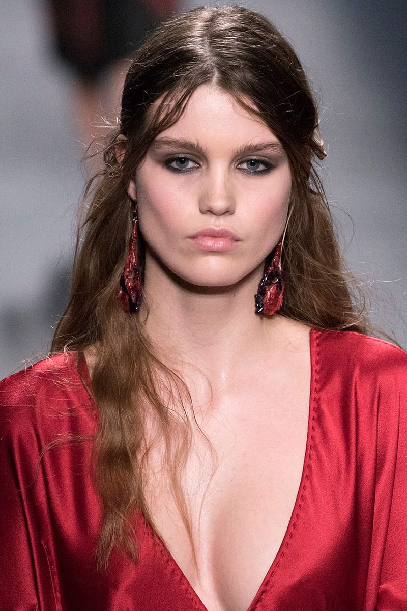 Hair, Lip, Mouth, Hairstyle, Eyebrow, Eyelash, Style, Eye shadow, Fashion model, Eye liner, 