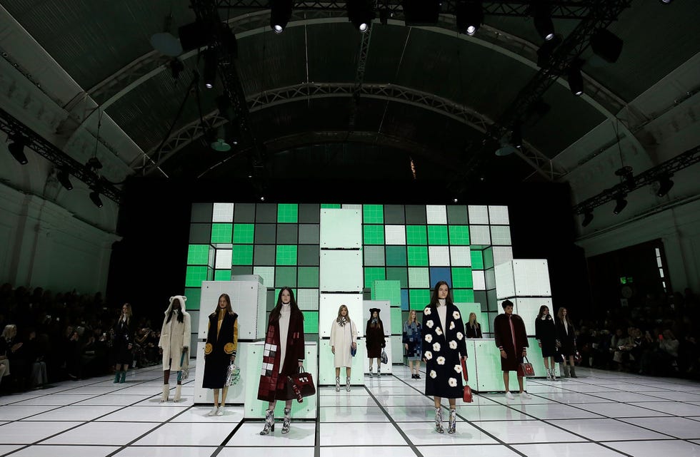 Stage, Music venue, Stage equipment, Hall, Display device, Baggage, heater, 