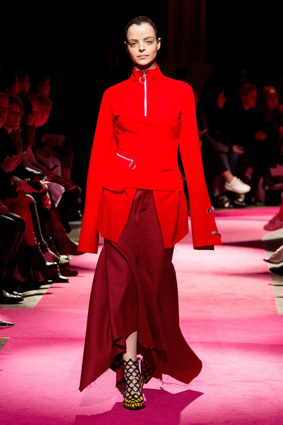 Fashion show, Runway, Shoe, Red, Outerwear, Fashion model, Style, Fashion, Carmine, Carpet, Fashion show, Runway, Shoe, Red, Outerwear, Fashion model, Style, Fashion, Carmine, Carpet,