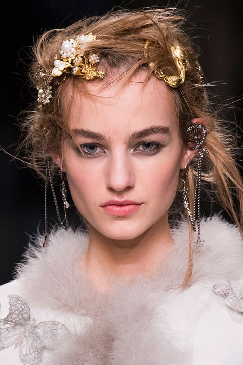 The Best Beauty Looks from London and Milan Fall 2016 - Runway Hair and ...